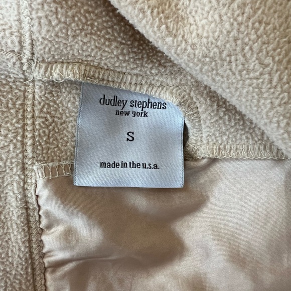 Dudley Stephens Cobble Hill Turtleneck in Vello Fleece in Cream, S - Picture 8 of 11